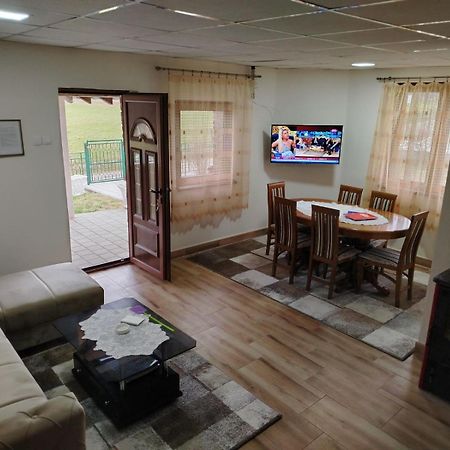 Villa Vikendica Matic à Goc Extérieur photo
